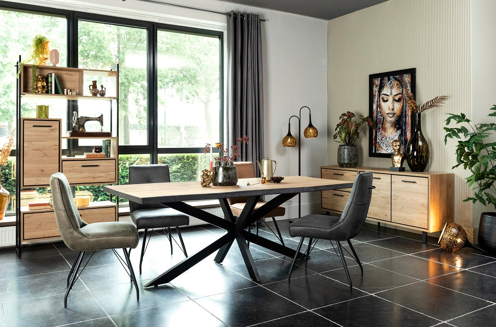 Sardinie Barkos Dining Tables With a Wavy Edge