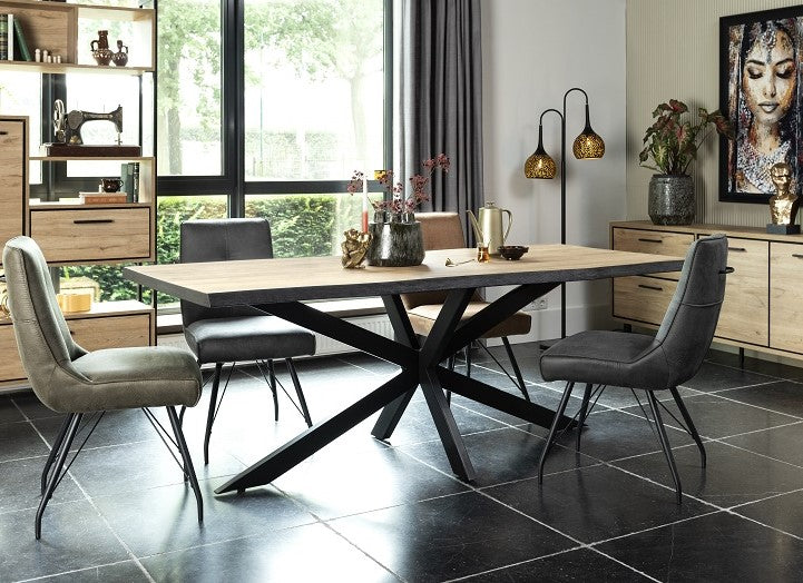 Sardinie Barkos Dining Tables With a Wavy Edge